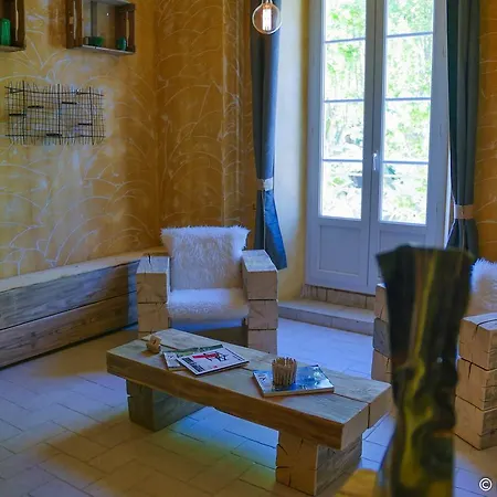 Le Chateau Des Anglades 度假居 *